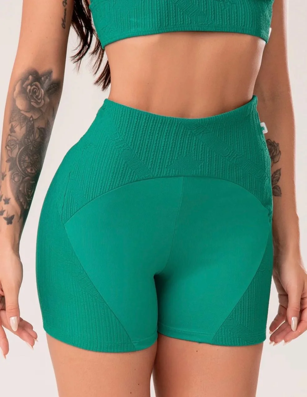 Short Fitness Feminino Verde Com Recortes Texturizados Harmony DLK, variante 1